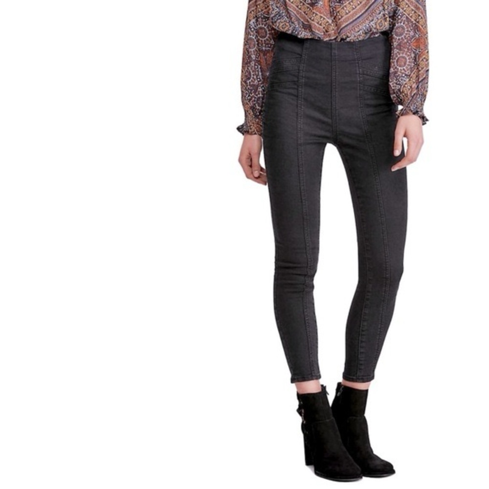 Free People | We the Free Feel Alright Pull On Skinny Jeans in Rinse Black Sz 25